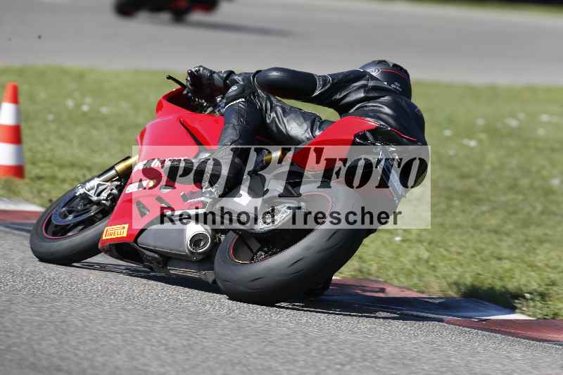 /43 08.08.2025 Discover the Bike ADR/Race 3 rot/299